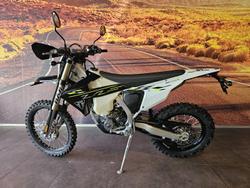 2025 Triumph TF 250-E Off Road White
