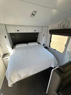 2025 JB Caravans 22' Scorpion Sting Corner Shower