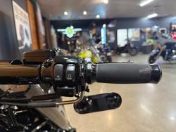 2014 Harley-davidson VRSCF MUSCLE Black