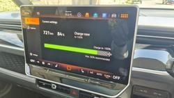 2025 Volkswagen ID. Buzz Pro BEV560