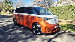 2025 Volkswagen ID. Buzz Pro BEV560