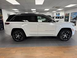 2023 Jeep
Grand Cherokee Summit Reserve 4xe