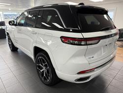 2023 Jeep
Grand Cherokee Summit Reserve 4xe