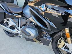2022 BMW Motorrad R 1250 RT TRIPLE BLACK ROAD TOURING Black