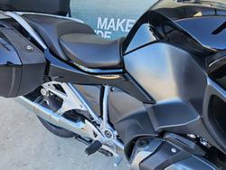 2022 BMW Motorrad R 1250 RT TRIPLE BLACK ROAD TOURING Black