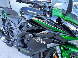 2022 Kawasaki Z1000 Green