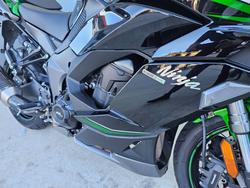 2022 Kawasaki Z1000 Green