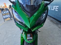 2022 Kawasaki Z1000 Green