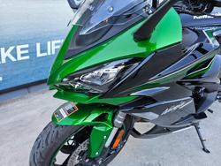 2022 Kawasaki Z1000 Green
