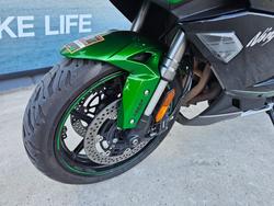 2022 Kawasaki Z1000 Green