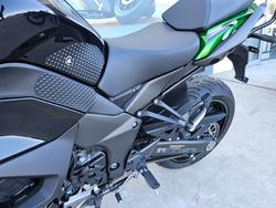 2022 Kawasaki Z1000 Green