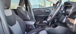 2014 Jeep
                Cherokee Longitude