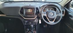 2014 Jeep
                Cherokee Longitude