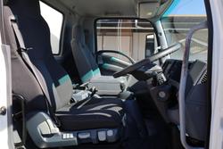 2016 Isuzu Fsr 120-240 10 Pallet Pantech White