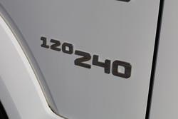 2016 Isuzu Fsr 120-240 10 Pallet Pantech White