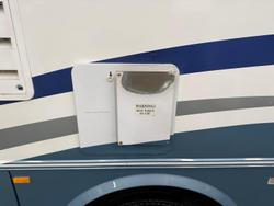 2004 Winnebago Explorer 2584