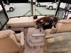 2004 Winnebago Explorer 2584