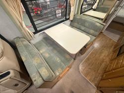 2004 Winnebago Explorer 2584