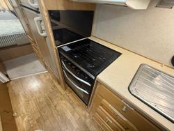 2004 Winnebago Explorer 2584