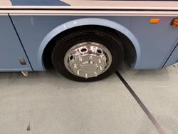 2004 Winnebago Explorer 2584