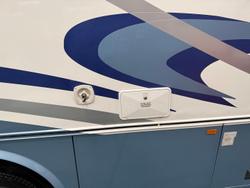 2004 Winnebago Explorer 2584