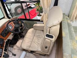 2004 Winnebago Explorer 2584