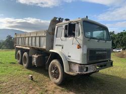 Acco 1988 2250D Tandem Tipper
