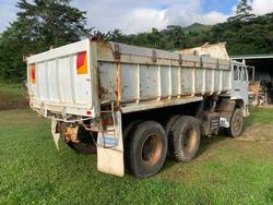 1988 ACCO 1988 2250D Tandem Tipper