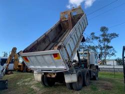 1988 ACCO 1988 2250D Tandem Tipper