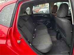 2015 HONDA
                JAZZ VTi