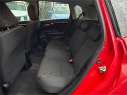 2015 HONDA
                JAZZ VTi