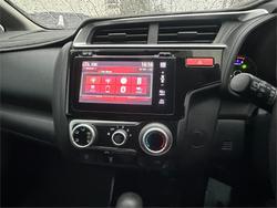 2015 HONDA
                JAZZ VTi