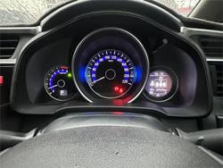 2015 HONDA
                JAZZ VTi