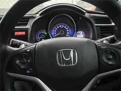 2015 HONDA
                JAZZ VTi