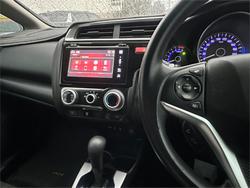 2015 HONDA
                JAZZ VTi