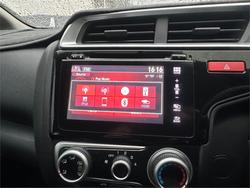 2015 HONDA
                JAZZ VTi