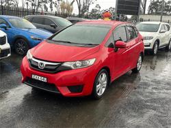 2015 HONDA
                JAZZ VTi