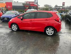 2015 HONDA
                JAZZ VTi