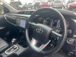 2023 Toyota
Hilux SR5