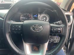 2023 Toyota
Hilux SR5
