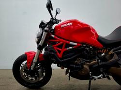 2015 DUCATI MONSTER 821 Red