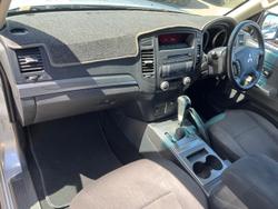 2012 Mitsubishi Pajero GLX-R