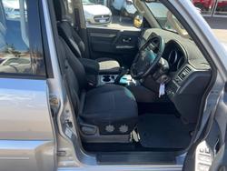 2012 Mitsubishi Pajero GLX-R