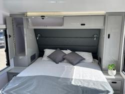 2025 JB Caravans 17'10 Gator X Fd