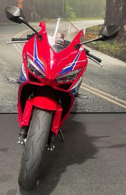 2024 Honda CBR650R Red