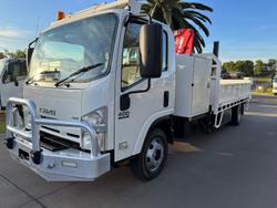 2012 Isuzu Npr 400 WHITE
