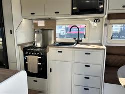 2025 JB Caravans Scorpion Sting Air 23'6 Rear Club