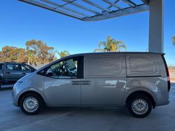 2023 Hyundai STARIA LOAD
