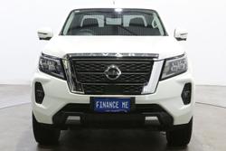 2021 Nissan
Navara ST