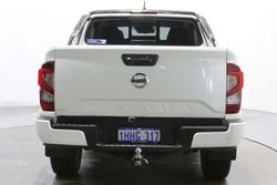 2021 Nissan
Navara ST